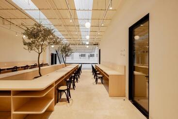 Hi Cozy International Youth Hostel East Nanjing Road & The Bund   Free Coffee And Gym