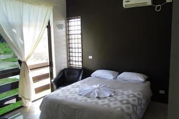 تختخواب و صبحانه Island Accommodation Nadi