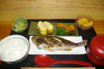 تختخواب و صبحانه Kyufun Komachi