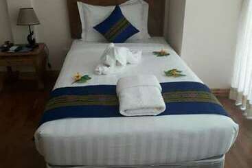 Famous Hotel Loikaw
