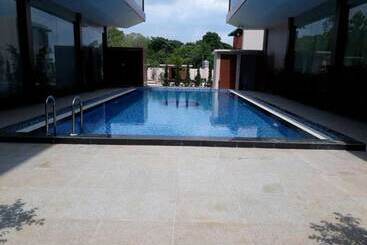 Famous Hotel Loikaw