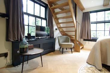 هتل Authentic Farmhouse   De Vergulden Eenhoorn
