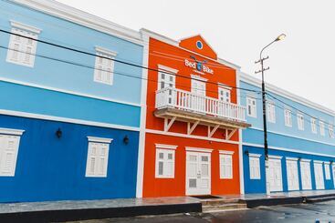 هتل Bed & Bike Curacao