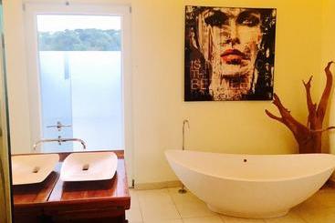 هتل Suites & Spa