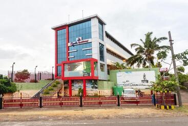 هتل Oyo Rooms Golden Four Way Road Kanyakumari