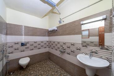 هتل Oyo Rooms Golden Four Way Road Kanyakumari