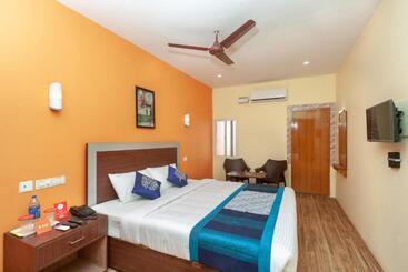 هتل Oyo Rooms Golden Four Way Road Kanyakumari