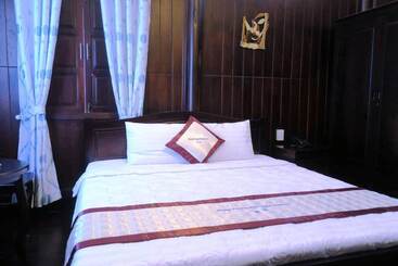 Hung Vuong Resort