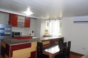 هتل Lamada Apartments