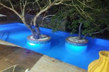 استراحتگاه Ossanzaia Bilene Lodge