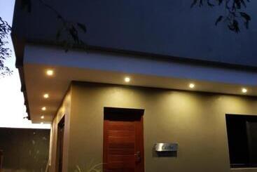 استراحتگاه Ossanzaia Bilene Lodge
