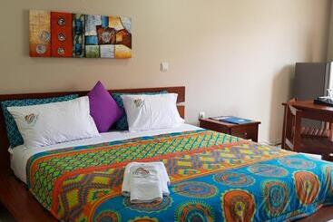 استراحتگاه Ossanzaia Bilene Lodge