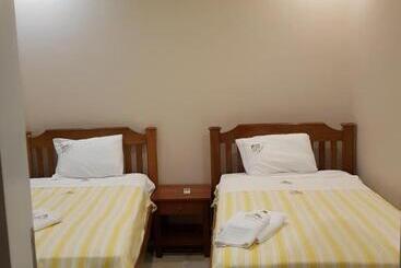 استراحتگاه Ossanzaia Bilene Lodge