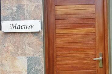 استراحتگاه Ossanzaia Bilene Lodge