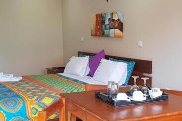 استراحتگاه Ossanzaia Bilene Lodge