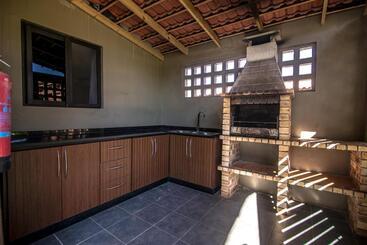 استراحتگاه Ossanzaia Bilene Lodge