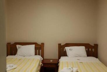 استراحتگاه Ossanzaia Bilene Lodge
