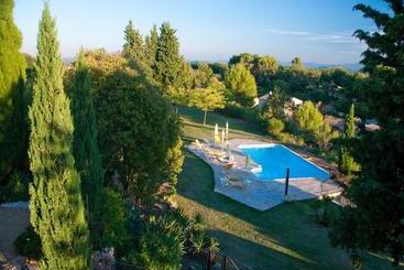 تختخواب و صبحانه Bastide Du Pin