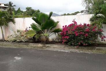 تختخواب و صبحانه Le Saint Georges