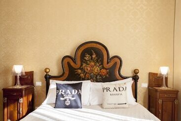 Regina Bed And Breakfast