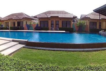 Green Adamas Resort Chumphon