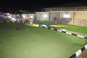 هتل Aenon Suites Oshogbo