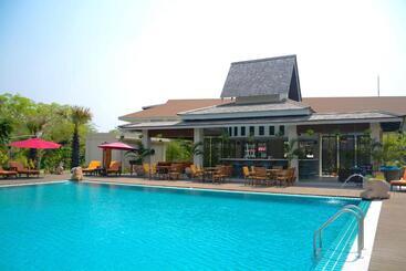هتل Amata Garden Resort Bagan