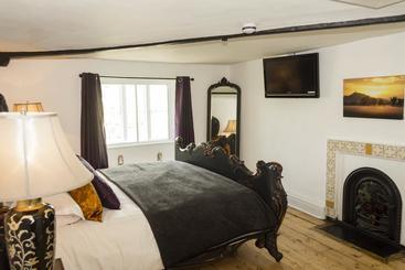 هتل Apple Tree Inn