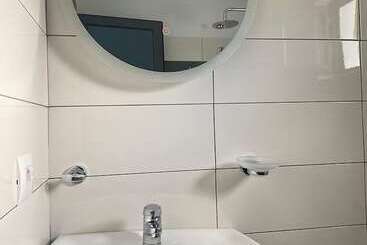 هتل Kuburi