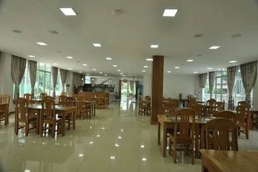 هتل Taw Win Yadanar