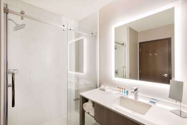 هتل Wingate By Wyndham Dieppe Moncton