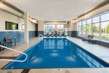 هتل Wingate By Wyndham Dieppe Moncton