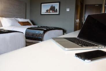 هتل Wingate By Wyndham Dieppe Moncton