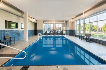 هتل Wingate By Wyndham Dieppe Moncton