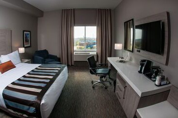 هتل Wingate By Wyndham Dieppe Moncton