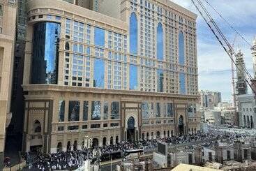 Al Safwah Hotel Tower 3