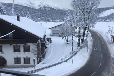 هاستل "0" Sterne  Weisses Rössl In Leutasch/tirol
