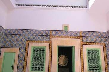 تختخواب و صبحانه Dar Antonia