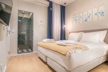تختخواب و صبحانه Esqina Urban Lodge