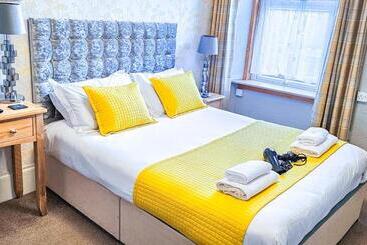 تختخواب و صبحانه Mystayinn Kinloch Lodge