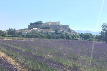 تختخواب و صبحانه Le Clos De La Tuilière