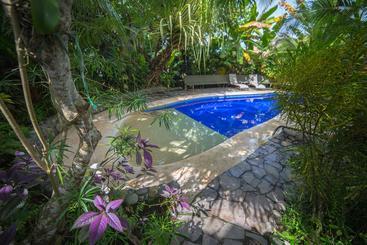 تختخواب و صبحانه Villas Oasis