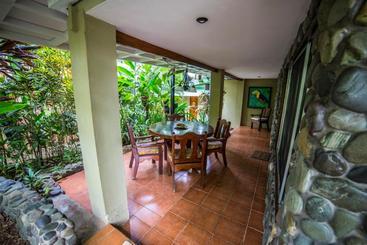 تختخواب و صبحانه Villas Oasis