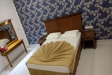 Garden Beach Hotel Kalutara