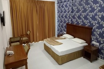 Garden Beach Hotel Kalutara