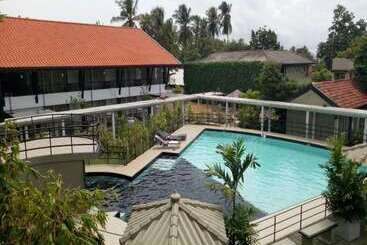 Garden Beach Hotel Kalutara