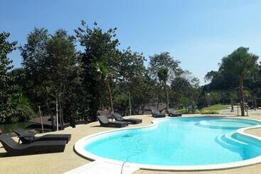 酒店 Binlha Raft Resort