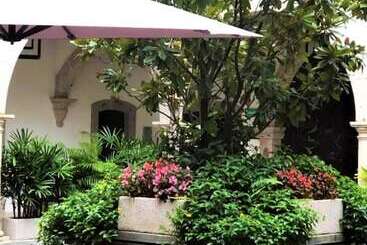 هتل Hacienda Santa Fe