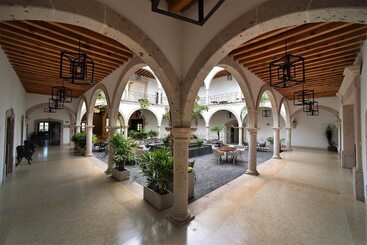 هتل Hacienda Santa Fe