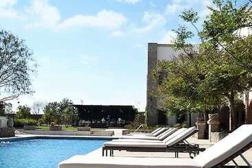 هتل Hacienda Santa Fe